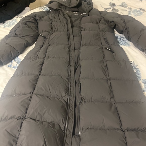 Aritzia Jackets & Blazers - Aritzia Charcoal Puffer Coat